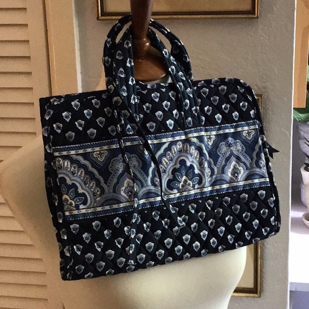 Vera Bradley travel toiletry bag